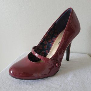 Women's Burgundy Mary Jane Heels, Size 7